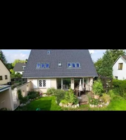 Dachgeschosswohnung Scharbeutz Mit Garten Exterior photo