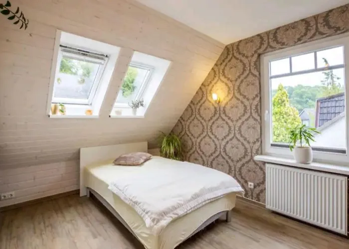 Dachgeschosswohnung Scharbeutz Mit Garten
