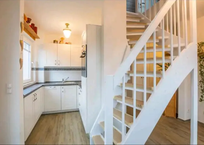 Dachgeschosswohnung Scharbeutz Mit Garten